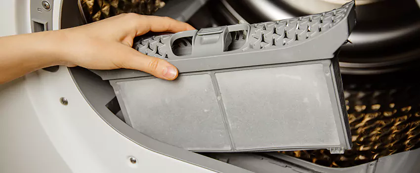 Signs Of A Clogged Dryer Lint Trap in Ukiah, California
